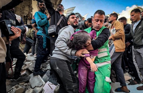 استشهاد أربع نساء إثر غارة جوية على منزل في شمال غزة