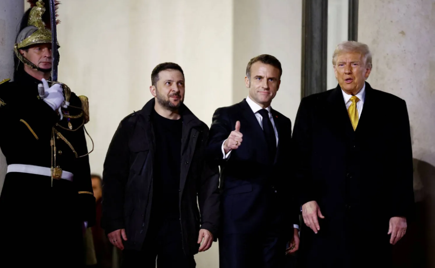 محادثات ثلاثية بين ترمب وزيلينسكي وماكرون في باريس