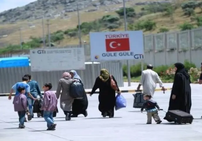 تركيا تكشف عن عودة 7621 لاجئ سوري إلى وطنهم خلال 5 أيام