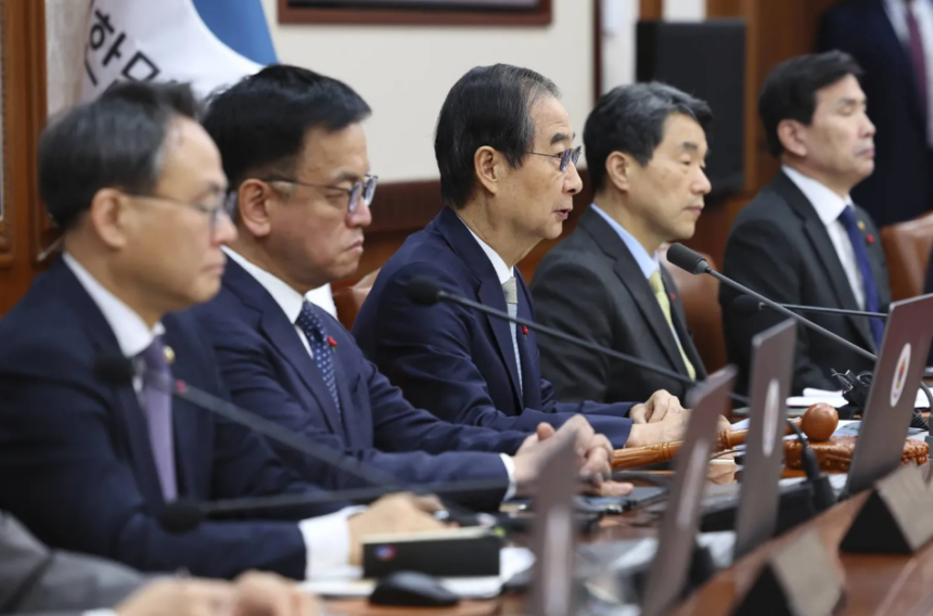 المعارضة في كوريا الجنوبية تعلن عن نيتها اتخاذ خطوات لعزل الرئيس المؤقت