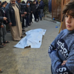 ثمانية شهداء في قصف إسرائيلي استهدف دير البلح وغزة