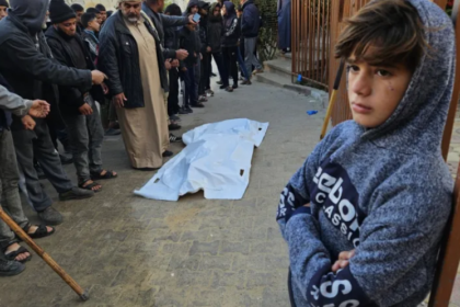 ثمانية شهداء في قصف إسرائيلي استهدف دير البلح وغزة