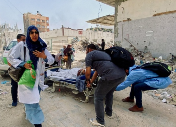 خمسة شهداء إثر قصف مدخل مستشفى الشفاء بغزة
