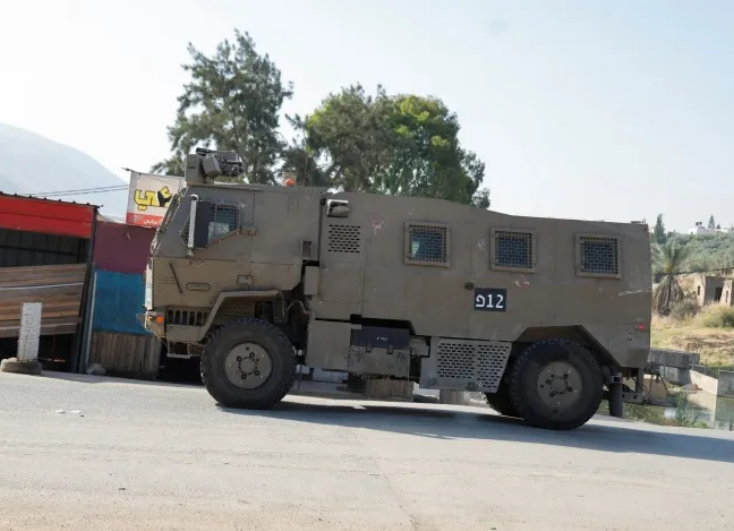 اعتقال 35 شخص في الضفة الغربية