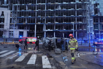 تكثيف الغارات المتبادلة بين روسيا وأوكرانيا