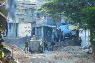 إسرائيل تشدد من ضغوطها في الضفة بعد عودة الغزيين