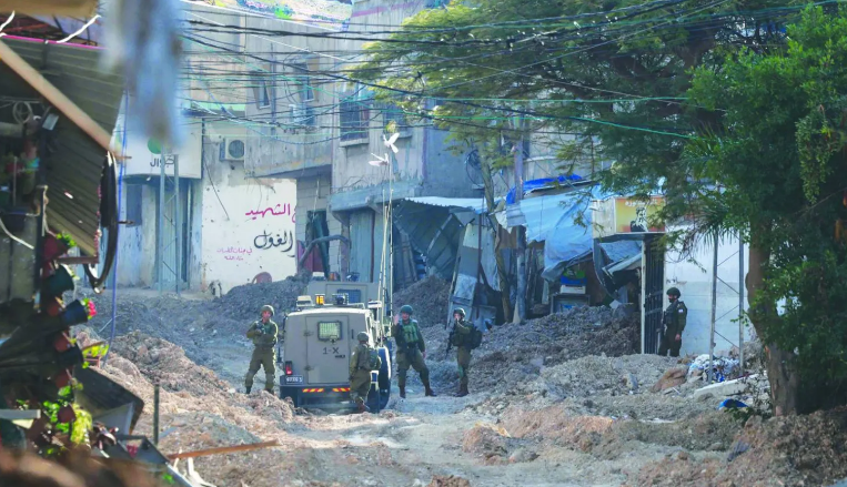 إسرائيل تشدد من ضغوطها في الضفة بعد عودة الغزيين