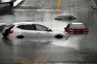 مصرع 9 أشخاص نتيجة الفيضانات القوية في شرق أمريكا