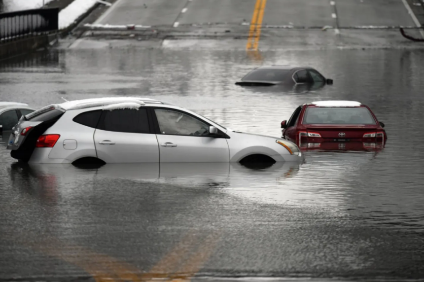 مصرع 9 أشخاص نتيجة الفيضانات القوية في شرق أمريكا