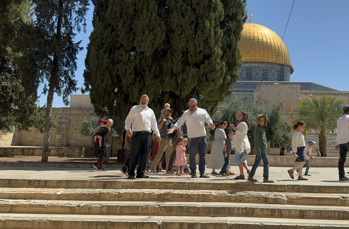اقتحام المسجد الأقصى من قبل 1651 مستوطن بينهم عضو بالكنيست