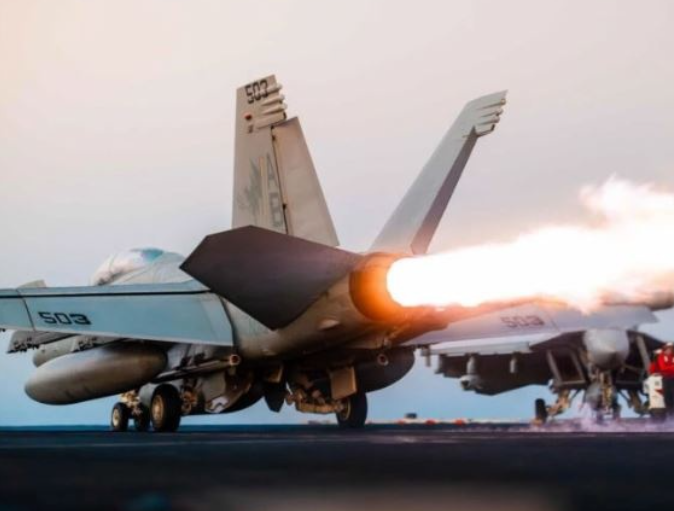 بريطانيا تشارك الولايات المتحدة في الهجمات على اليمن