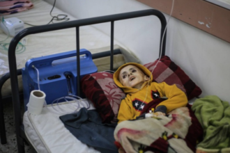 استشهاد طفلة نتيجة الجوع وسوء التغذية في غزة